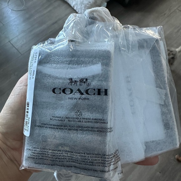 Coach Id Lanyard ( New ) - Picture 5 of 13